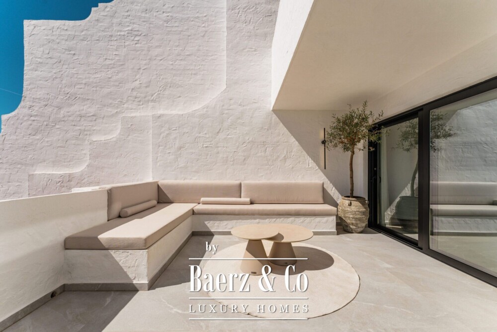 Apartment - Benahavis - Ref: 8677 image