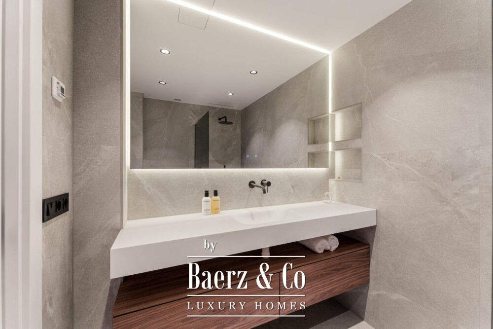 Apartment - Benahavis - Ref: 8677 image