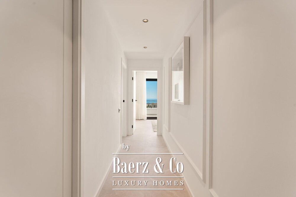 Apartment - Benahavis - Ref: 8677 image