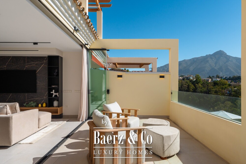 Apartment - Nueva Andalucia - Marbella - Ref: 8678 image