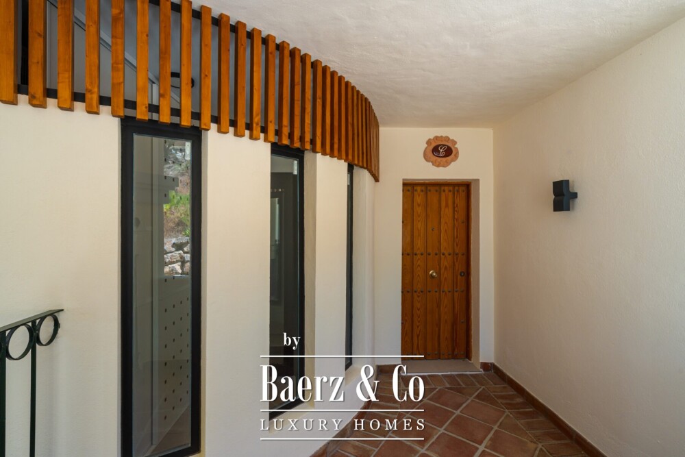 Apartment - Nueva Andalucia - Marbella - Ref: 8678 image