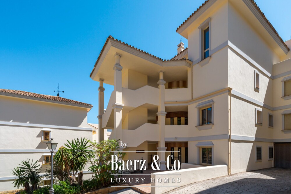 Apartment - Nueva Andalucia - Marbella - Ref: 8678 image