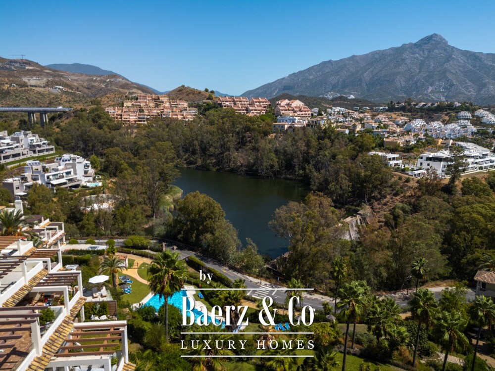 Apartment - Nueva Andalucia - Marbella - Ref: 8678 image