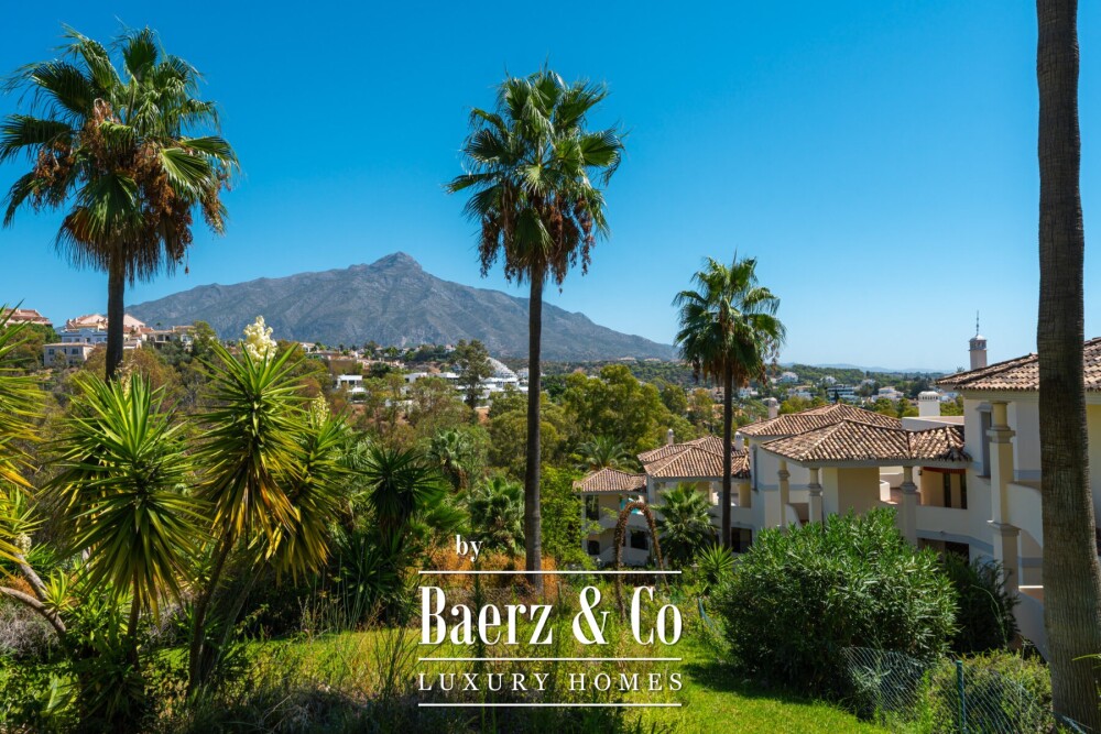 Apartment - Nueva Andalucia - Marbella - Ref: 8678 image