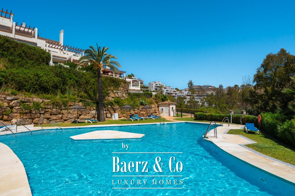 Apartment - Nueva Andalucia - Marbella - Ref: 8678 image