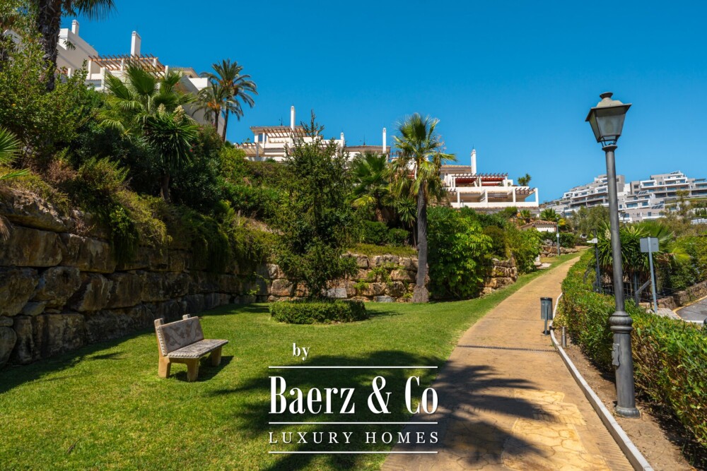 Apartment - Nueva Andalucia - Marbella - Ref: 8678 image