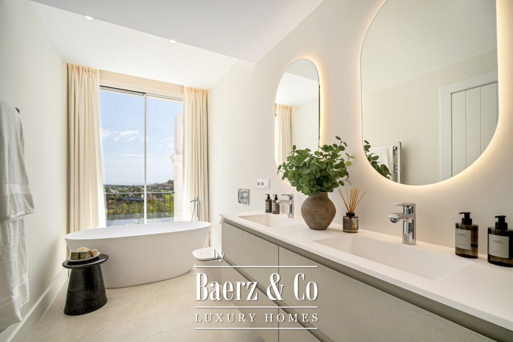 Townhouse - La Quinta - Benahavis - Ref: 8696 image