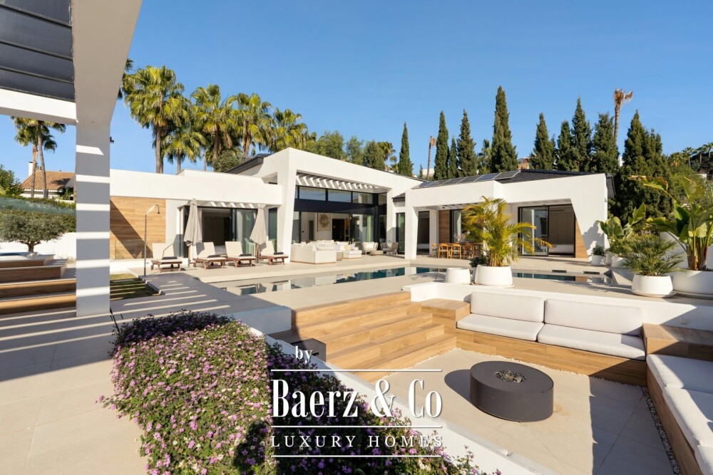 Villa - Nueva Andalucia - Marbella - Ref: 8697 image