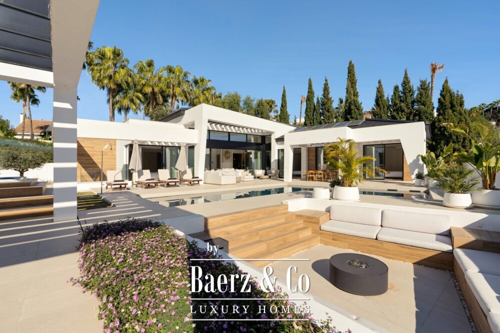 Villa - Nueva Andalucia - Marbella - Ref: 8697 image