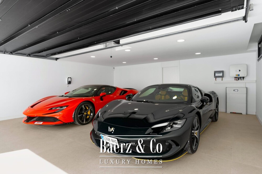 Villa - Nueva Andalucia - Marbella - Ref: 8697 image