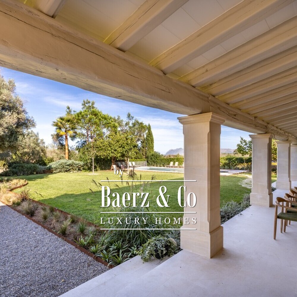 Spectacular country villa close to Pollenca image