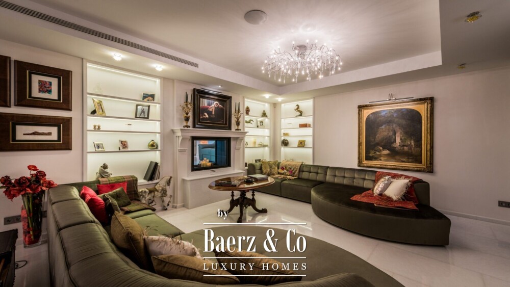 Villa - Nueva Andalucia - Marbella - Ref: 8708 image
