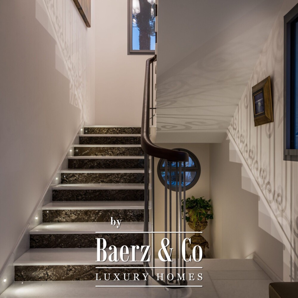 Villa - Nueva Andalucia - Marbella - Ref: 8708 image