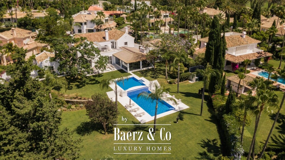 Villa - Nueva Andalucia - Marbella - Ref: 8708 image