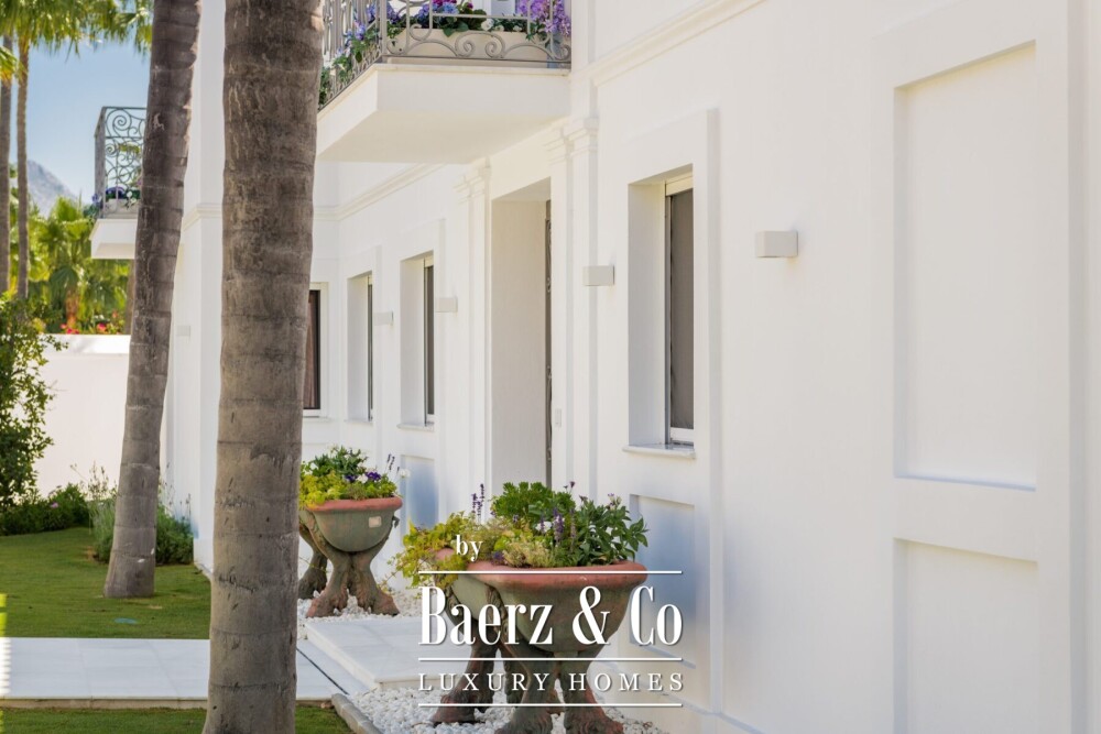 Villa - Nueva Andalucia - Marbella - Ref: 8708 image