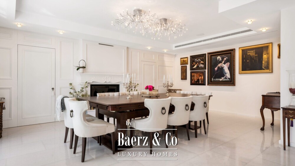 Villa - Nueva Andalucia - Marbella - Ref: 8708 image