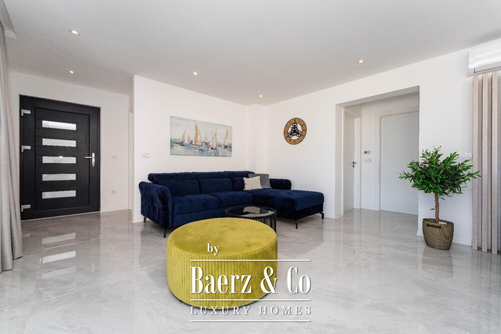 Zadar, Vir, luxury villa with six residential units, only 250m from the sea image