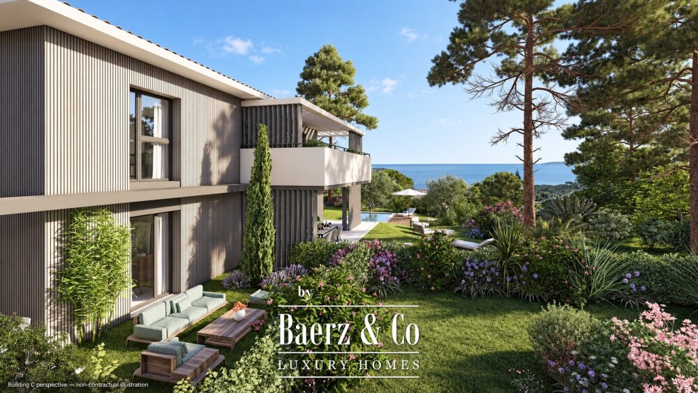 Sainte-Maxime — Three-bedroom first-floor apartment with a large terrace image