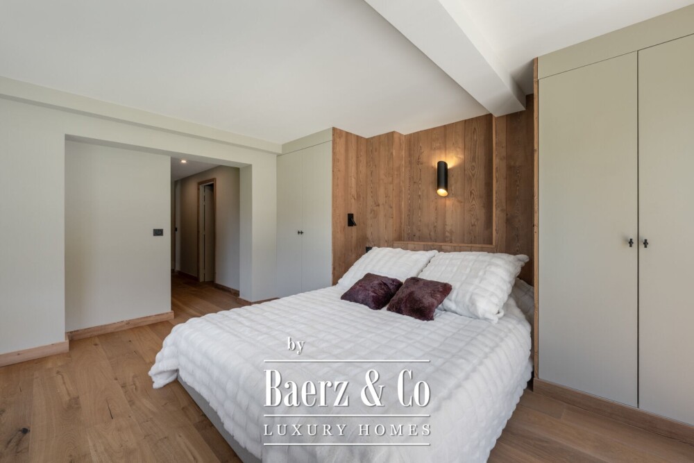 Luxury renovated semi-detached chalet - Jaillet - Unobstructed view and village access on foot image
