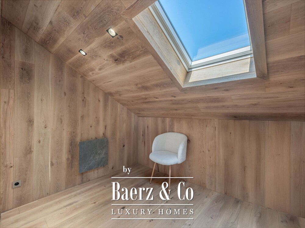 Bright 4-room apartment with private entrance - Top floor, Megève image