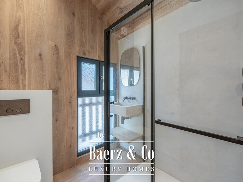 Bright 4-room apartment with private entrance - Top floor, Megève image