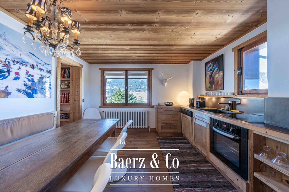4-bedroom apartment - Top floor image