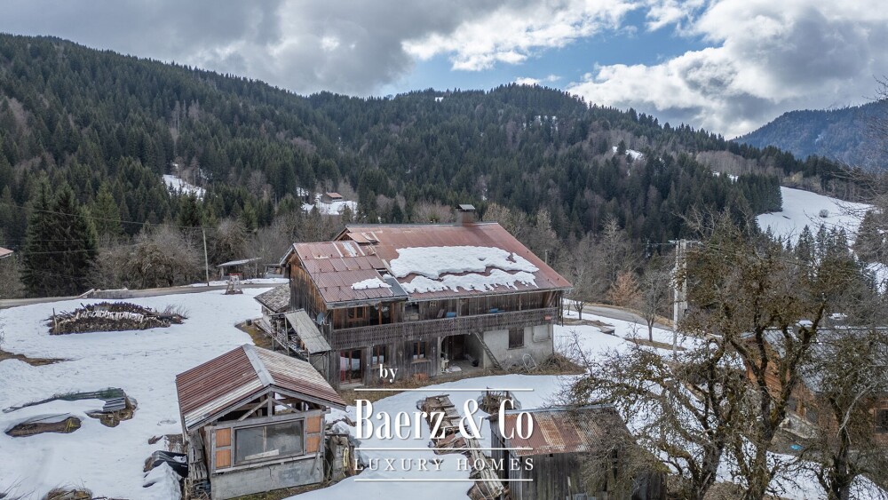 Authentic farmhouse to renovate - Prime location in Les Gets image