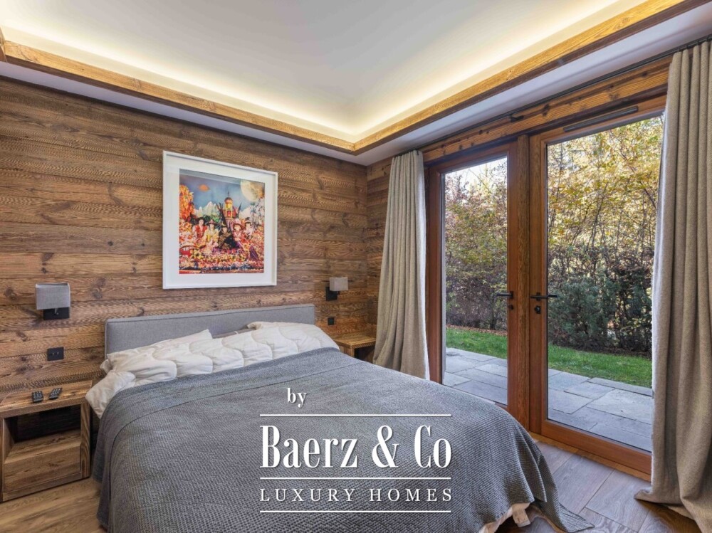 Exceptional Chalet - Six Bedrooms - Panoramic Views image