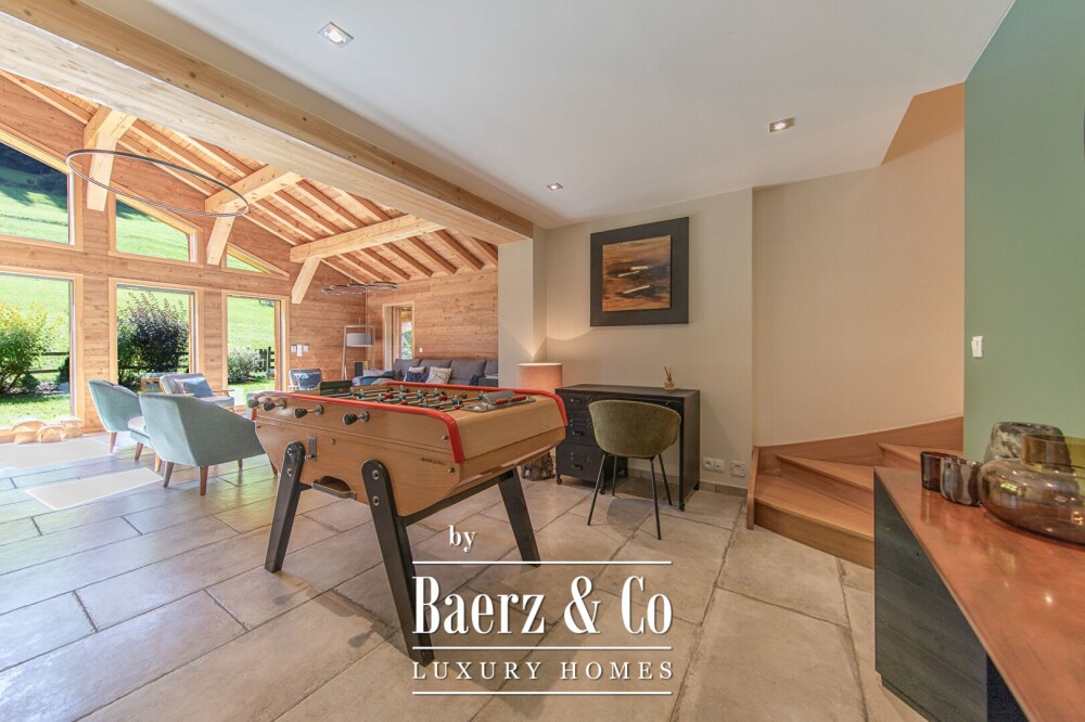 Recently built 7-room chalet - Ski-in/ski-out image