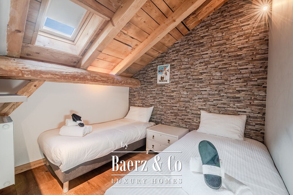 Luxury renovated semi-detached farmhouse - Close to town centre image