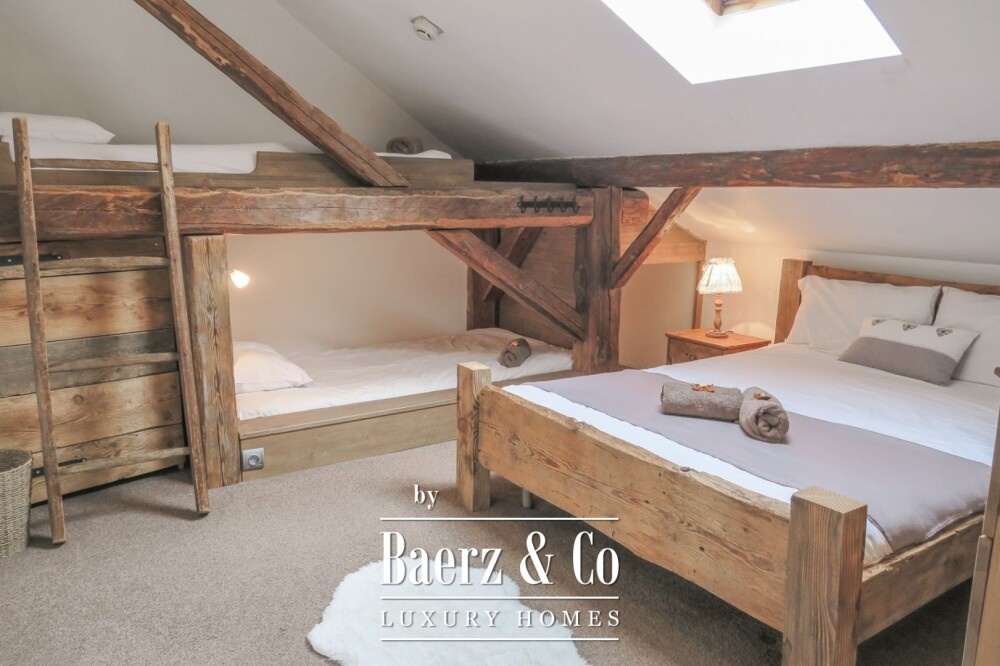 9 Bedrooms Chalet - Large Terrace with jacuzzi image