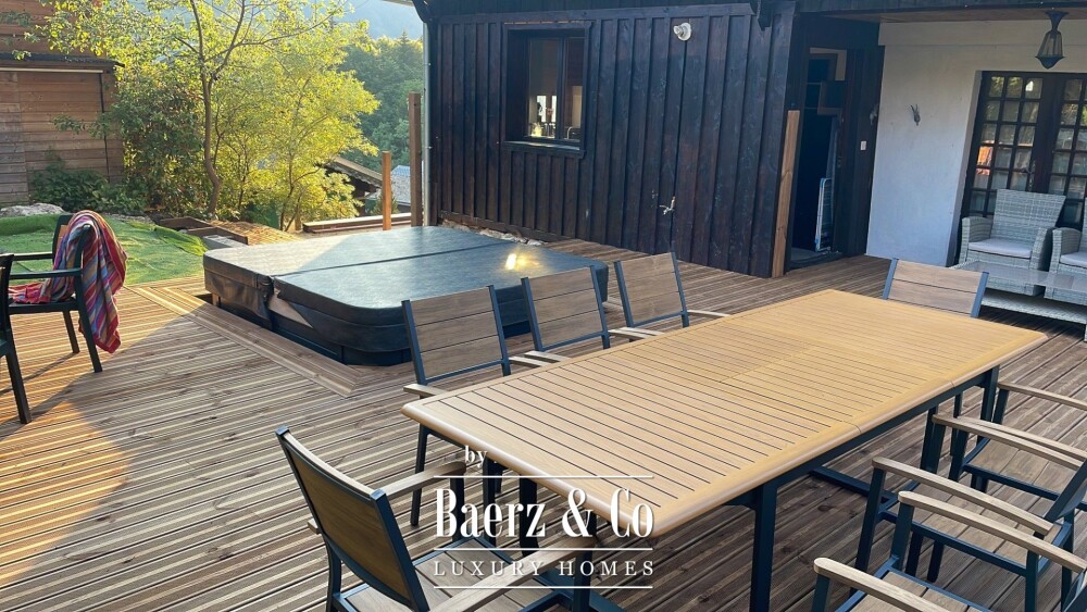 9 Bedrooms Chalet - Large Terrace with jacuzzi image