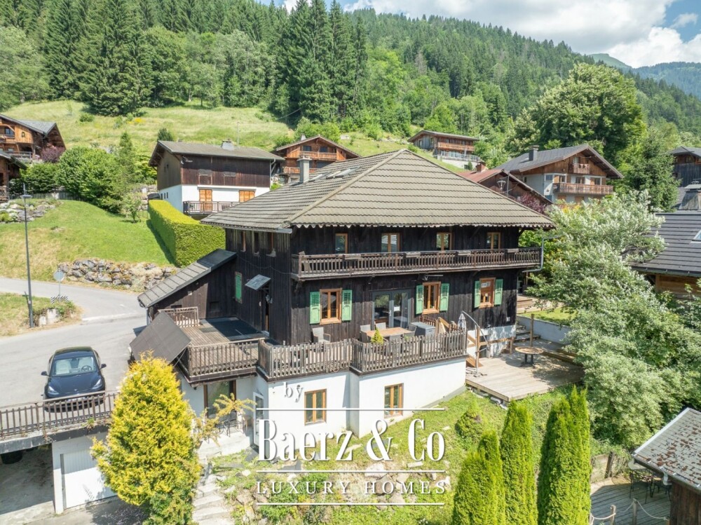 9 Bedrooms Chalet - Large Terrace with jacuzzi image