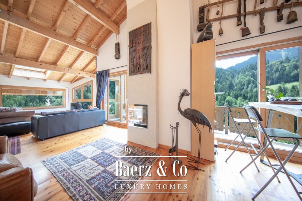 Spacious 7-bedroom chalet - at the foot of the Nyon cable car image