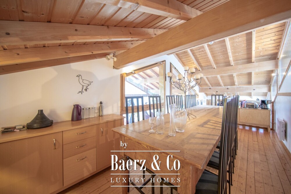 Spacious 7-bedroom chalet - at the foot of the Nyon cable car image