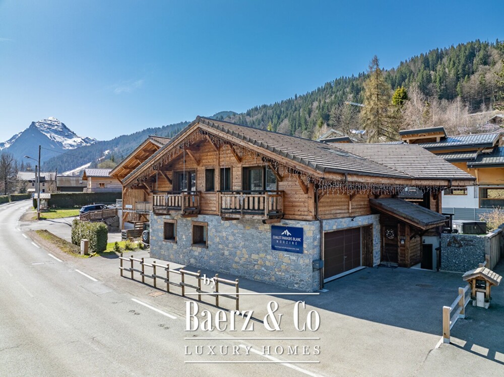 BEAUTIFUL 7 BEDROOMS CHALET - CLOSE TO THE CENTER image
