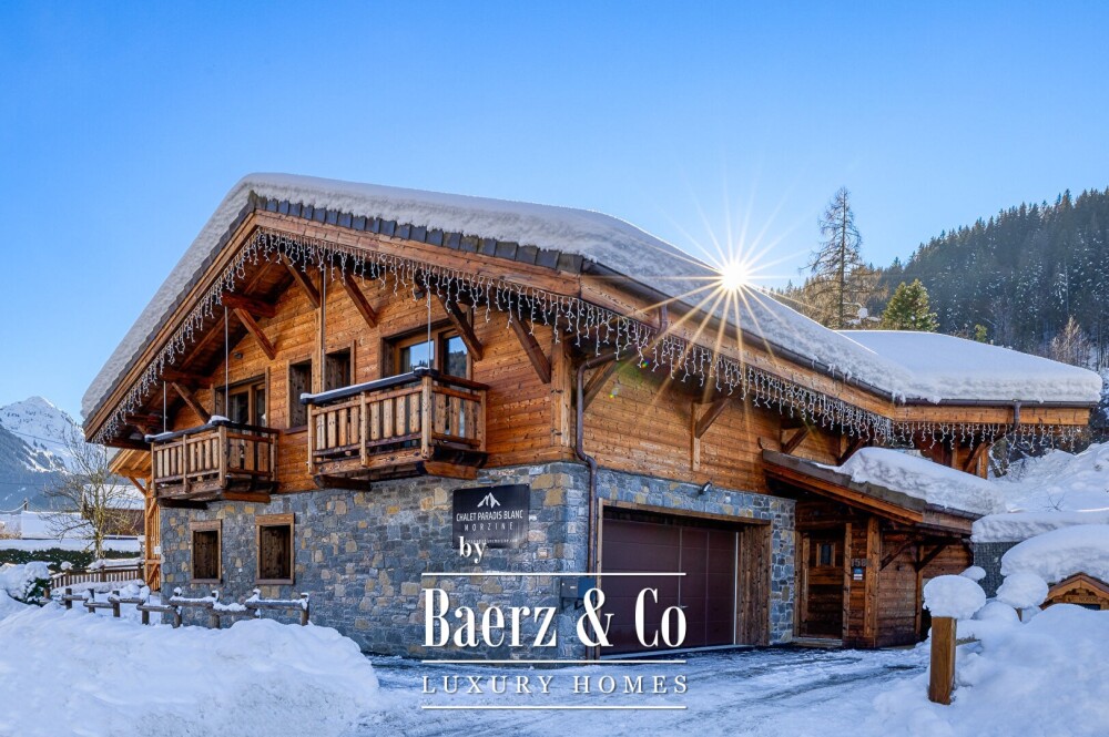 BEAUTIFUL 7 BEDROOMS CHALET - CLOSE TO THE CENTER image