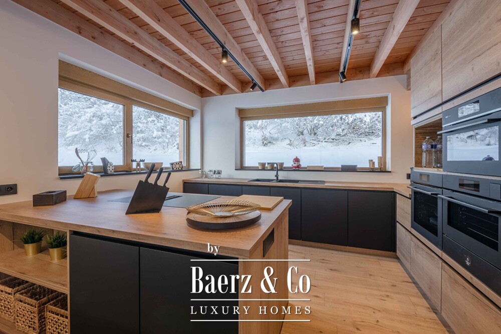 New luxury 6-bedrooms chalet - High-end services image