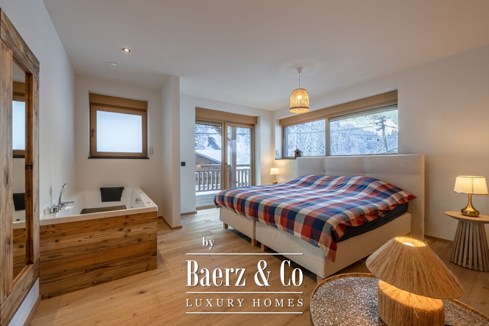 New luxury 6-bedrooms chalet - High-end services image
