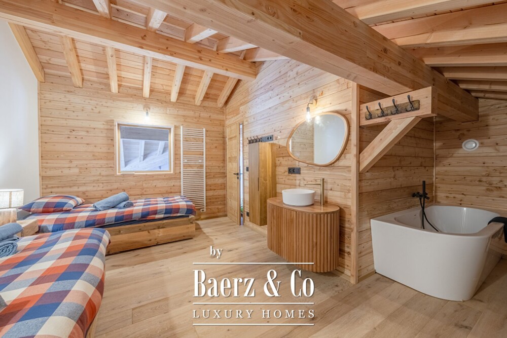 New luxury 6-bedrooms chalet - High-end services image