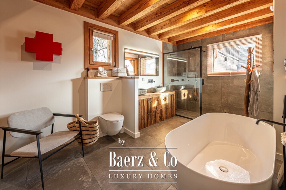 Authentic 11-room chalet - Panoramic views image