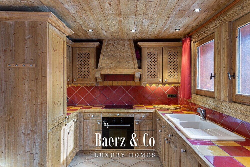 Charming Savoyard Chalet in Méribel Village image