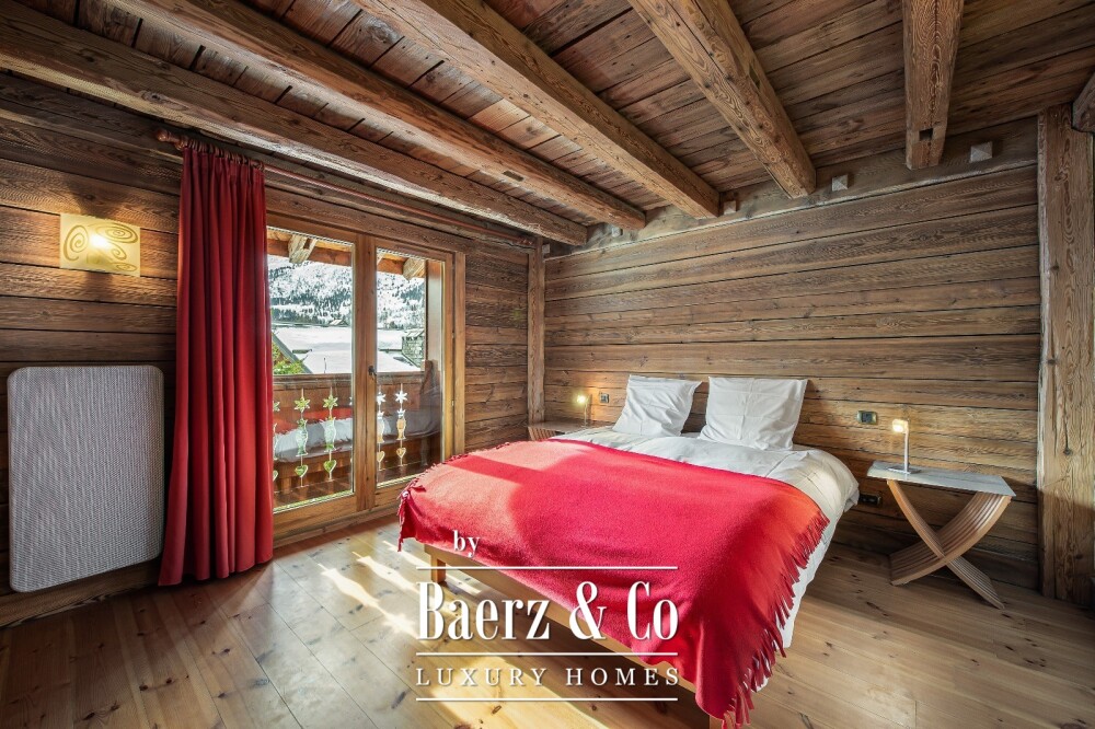 Charming Savoyard Chalet in Méribel Village image