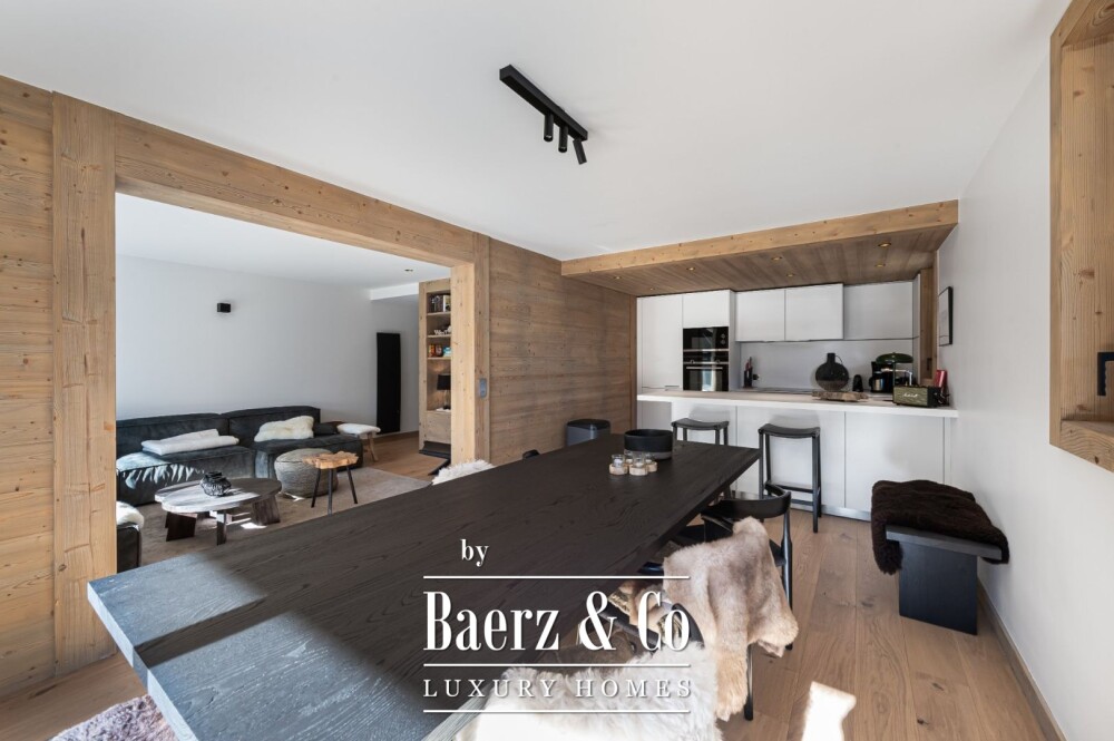 4-bedroom Apartment - ideally located image