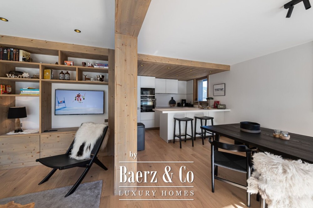 4-bedroom Apartment - ideally located image