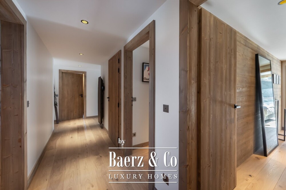4-bedroom Apartment - ideally located image