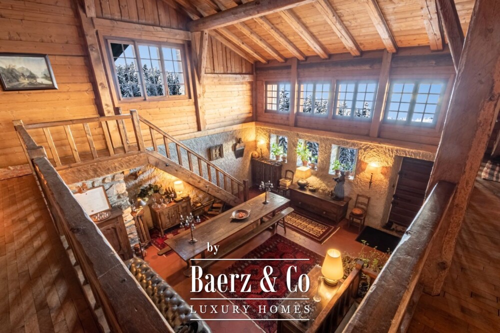 Historic farmhouse 6 bedrooms image