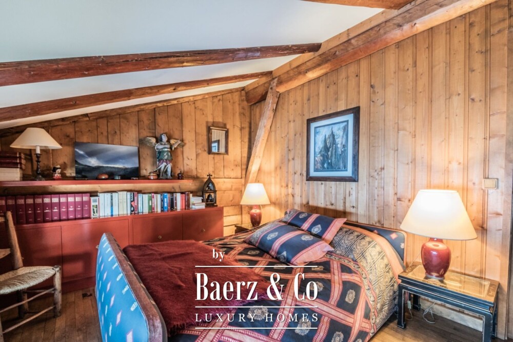 Historic farmhouse 6 bedrooms image