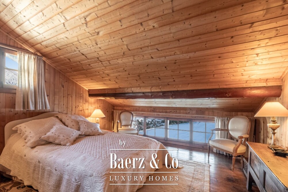 Historic farmhouse 6 bedrooms image