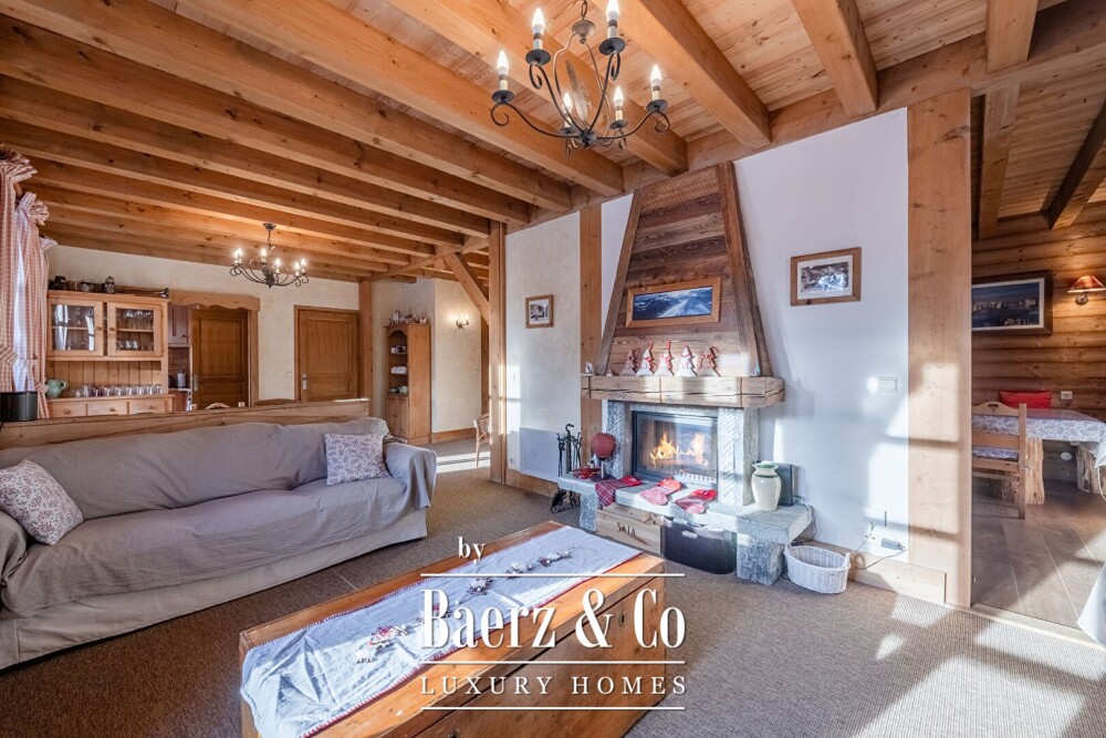 6-BEDROOM CHALET - IN THE HEART OF THE TINES VILLAGE image